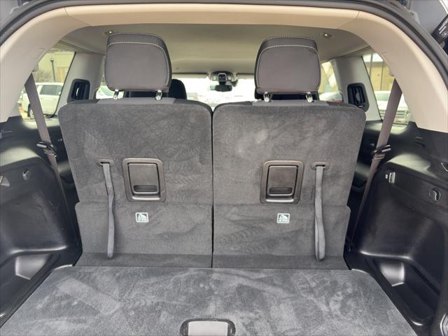 2023 Jeep Grand Cherokee L Laredo 4x4