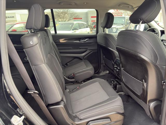 2023 Jeep Grand Cherokee L Laredo 4x4