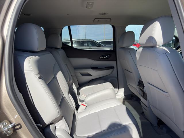 2023 GMC Acadia FWD SLT