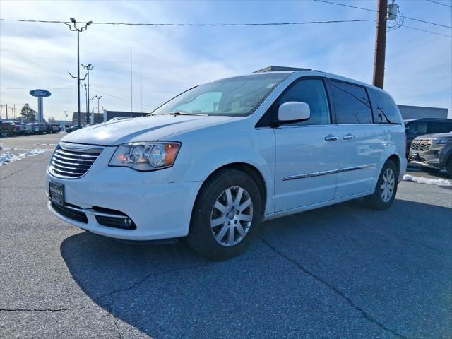2016 Chrysler Town and Country Touring