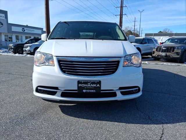 2016 Chrysler Town and Country Touring