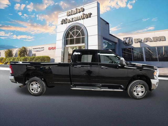 2024 RAM 3500 Tradesman Crew Cab 4x4 8 Box