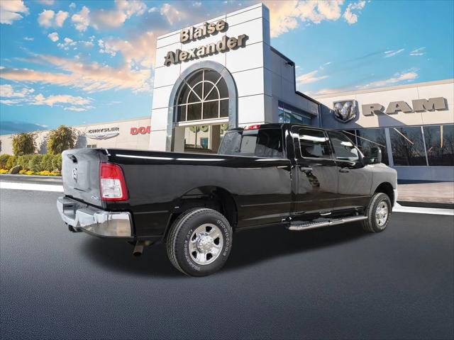 2024 RAM 3500 Tradesman Crew Cab 4x4 8 Box