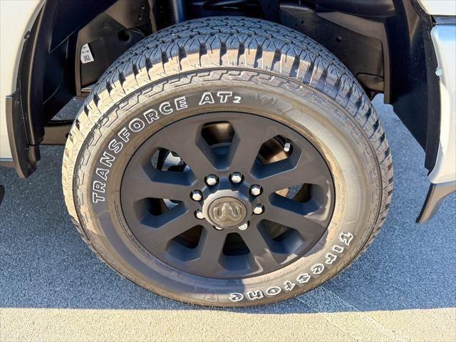 2026 RAM Ram 2500 RAM 2500 BLACK EXPRESS CREW CAB 4X4 64 BOX