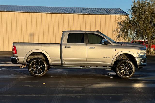 2020 RAM 3500 Laramie Crew Cab 4x4 64 Box