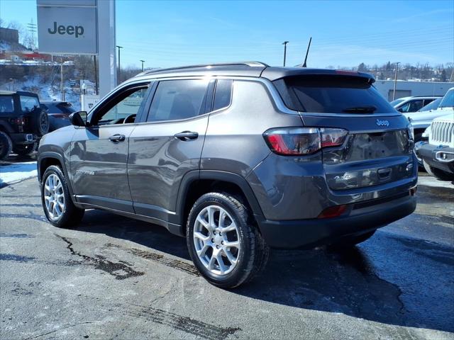 2023 Jeep Compass Latitude Lux FWD