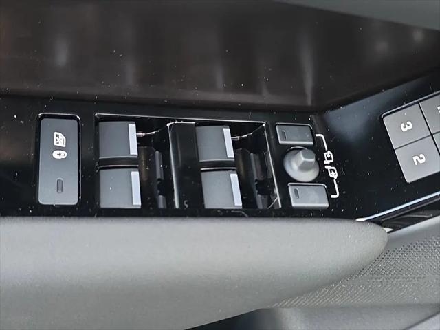 2026 Land Rover Range Rover Velar P250 Dynamic SE