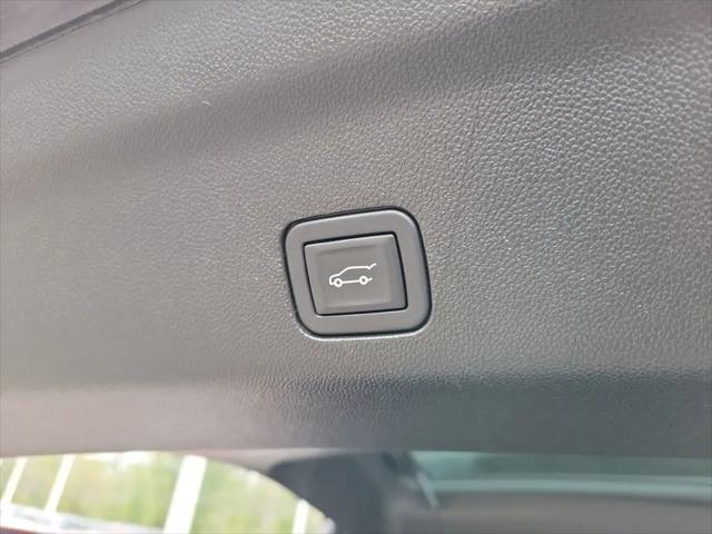 2023 Chevrolet Suburban 2WD LT