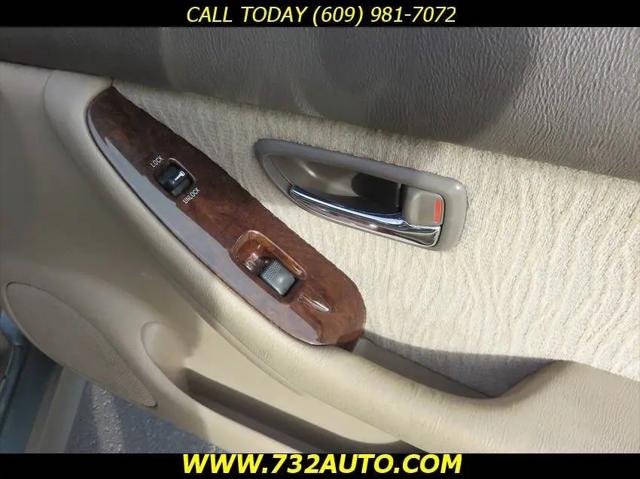 2002 Subaru Outback Base