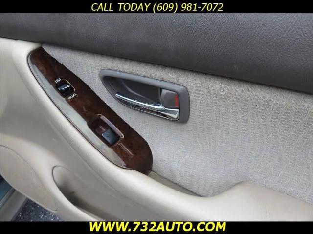 2002 Subaru Outback Base
