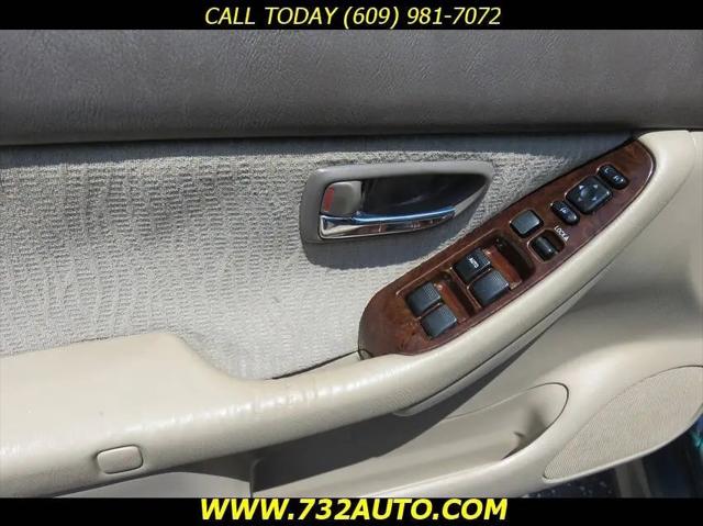 2002 Subaru Outback Base