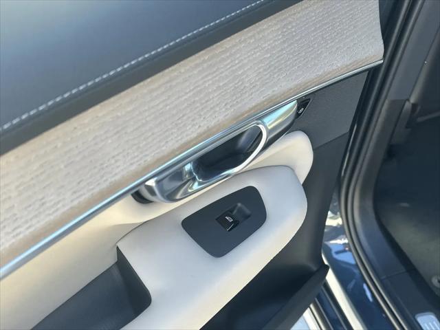 2026 Volvo XC90 Core, B6 AWD Gas (mild hybrid), Gasoline, Bright, 7 Seats