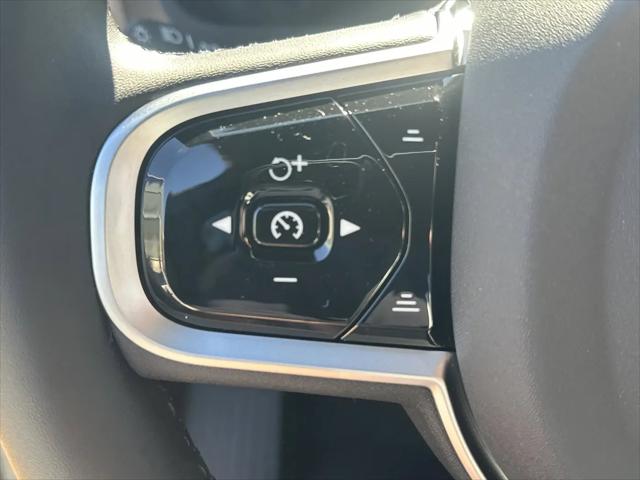 2026 Volvo XC90 Core, B6 AWD Gas (mild hybrid), Gasoline, Bright, 7 Seats