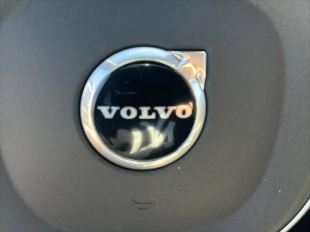 2026 Volvo XC90 Core, B6 AWD Gas (mild hybrid), Gasoline, Bright, 7 Seats