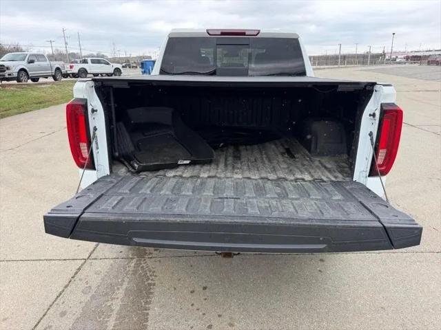 2022 GMC Sierra 1500 4WD Crew Cab Short Box AT4