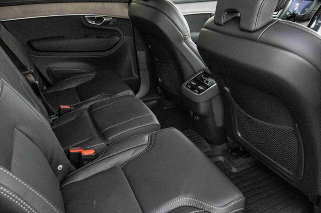 2026 Volvo XC90 Ultra, B6 AWD Gas (mild hybrid), Gasoline, Bright, 7 Seats