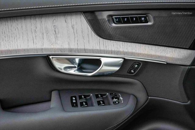 2026 Volvo XC90 Ultra, B6 AWD Gas (mild hybrid), Gasoline, Bright, 7 Seats