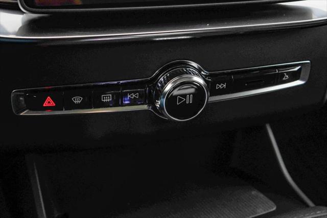 2026 Volvo XC90 Ultra, B6 AWD Gas (mild hybrid), Gasoline, Bright, 7 Seats