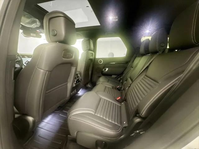 2026 Land Rover Discovery S