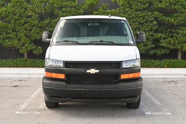 2022 Chevrolet Express Cargo Van RWD 3500 Extended Wheelbase WT