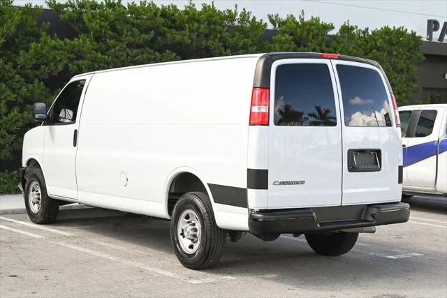 2022 Chevrolet Express Cargo Van RWD 3500 Extended Wheelbase WT