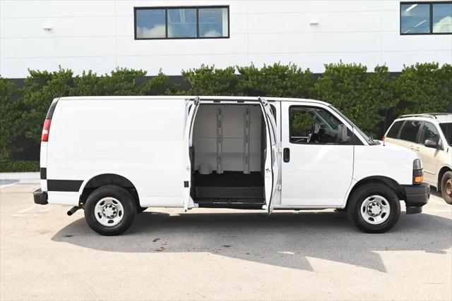 2022 Chevrolet Express Cargo Van RWD 3500 Extended Wheelbase WT
