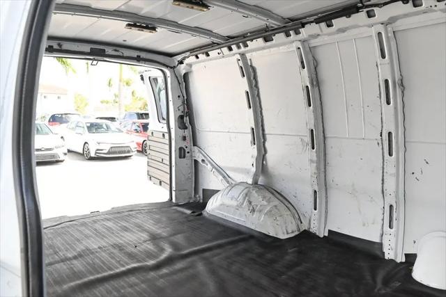 2022 Chevrolet Express Cargo Van RWD 3500 Extended Wheelbase WT