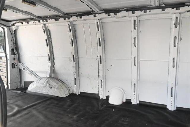 2022 Chevrolet Express Cargo Van RWD 3500 Extended Wheelbase WT