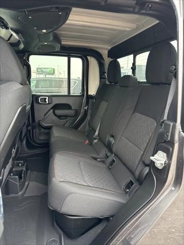 2026 Jeep Gladiator Sport