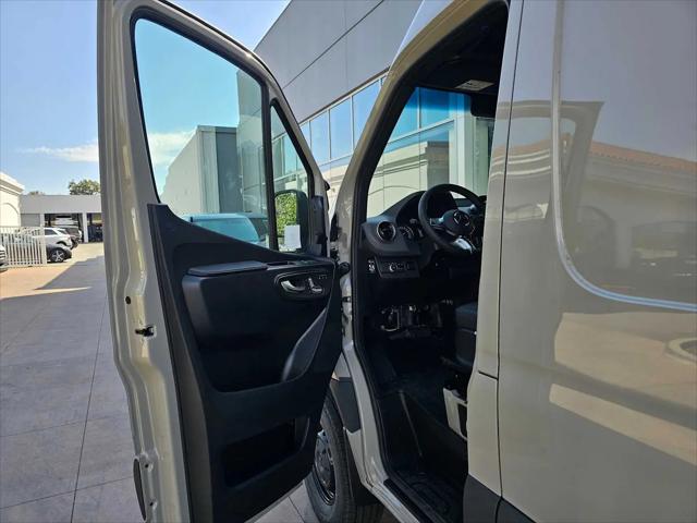 2026 Mercedes-Benz Sprinter 2500 Standard Roof 4-Cyl Diesel HO