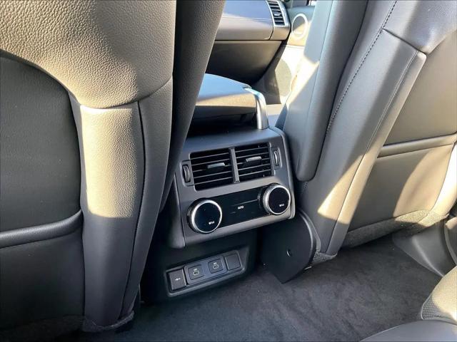 2026 Land Rover Discovery Gemini Edition