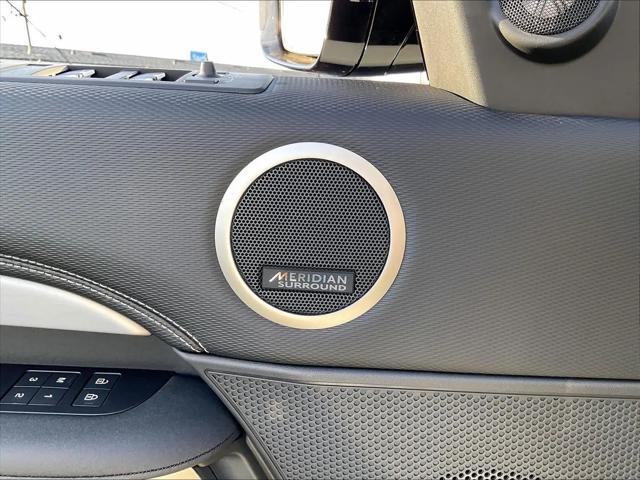 2026 Land Rover Discovery Gemini Edition