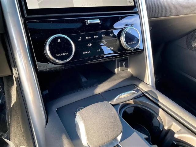 2026 Land Rover Discovery Gemini Edition