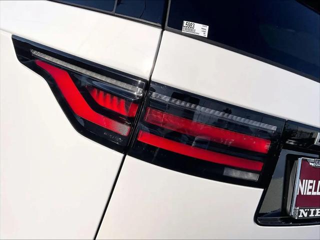 2026 Land Rover Discovery Gemini Edition