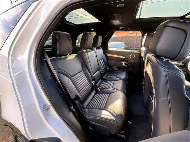 2026 Land Rover Discovery Gemini Edition