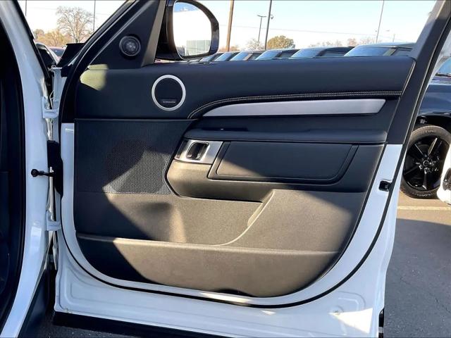 2026 Land Rover Discovery Gemini Edition