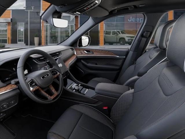 2025 Jeep Grand Cherokee L Summit 4x4
