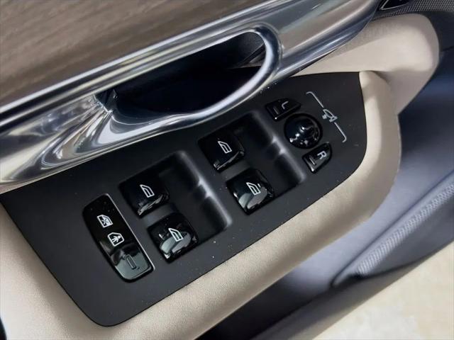 2026 Volvo XC90 Plug-In Hybrid Ultra, T8 AWD, Electric/Gasoline, Bright, 7 Seats