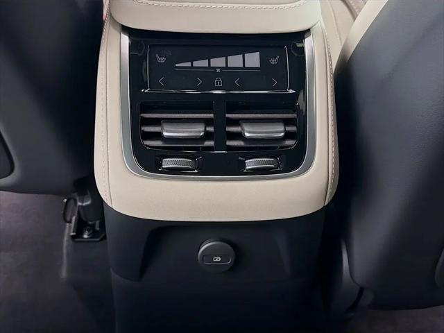 2026 Volvo XC90 Plug-In Hybrid Ultra, T8 AWD, Electric/Gasoline, Bright, 7 Seats