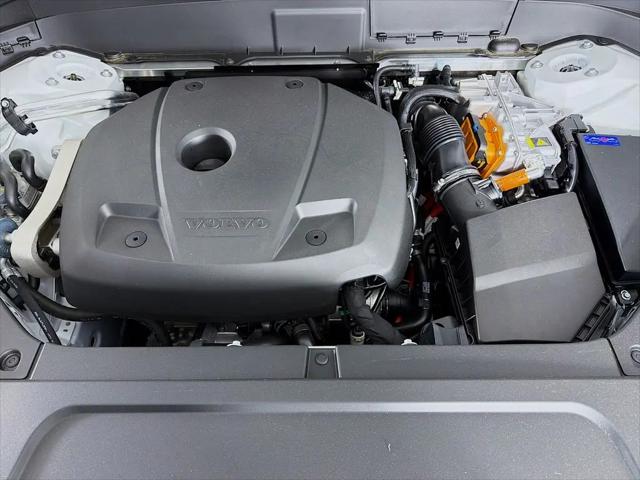 2026 Volvo XC90 Plug-In Hybrid Ultra, T8 AWD, Electric/Gasoline, Bright, 7 Seats