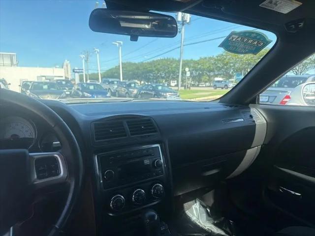 2014 Dodge Challenger SXT
