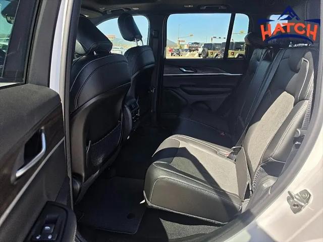 2026 Jeep Grand Cherokee Altitude 4x4