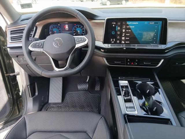 2026 Volkswagen Atlas SE with Technology