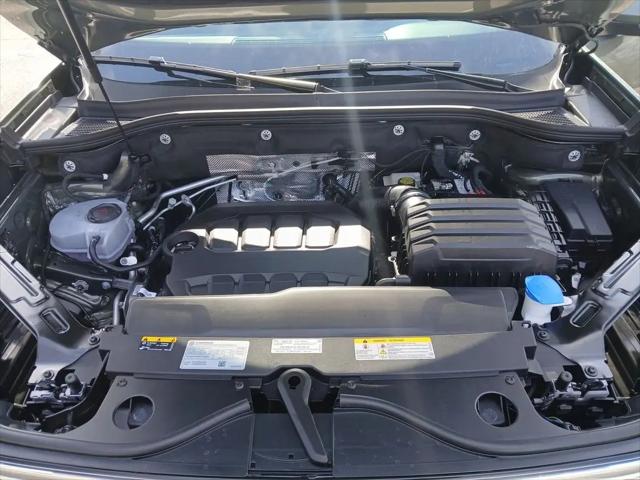 2026 Volkswagen Atlas SE with Technology