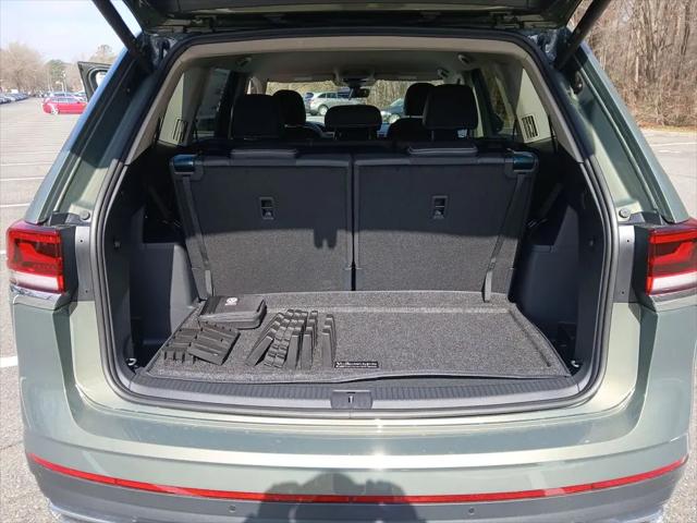 2026 Volkswagen Atlas SE with Technology