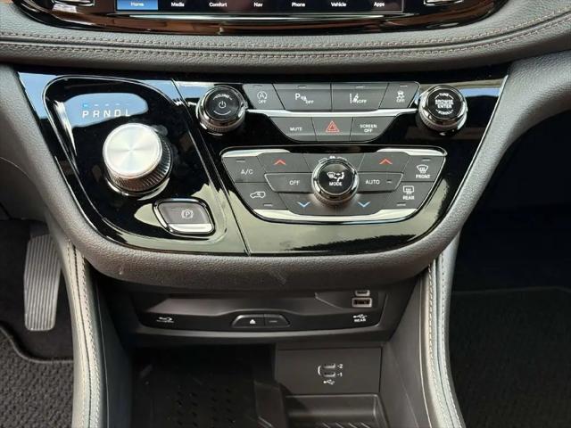 2026 Chrysler Pacifica Pinnacle