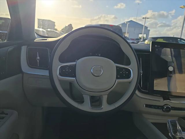 2026 Volvo XC60 B5 Ultra