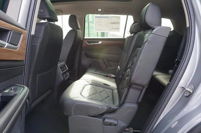 2026 Volkswagen Atlas SE with Technology