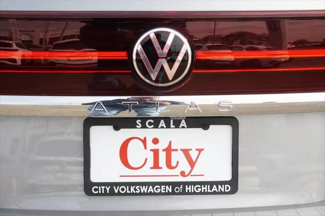 2026 Volkswagen Atlas SE with Technology