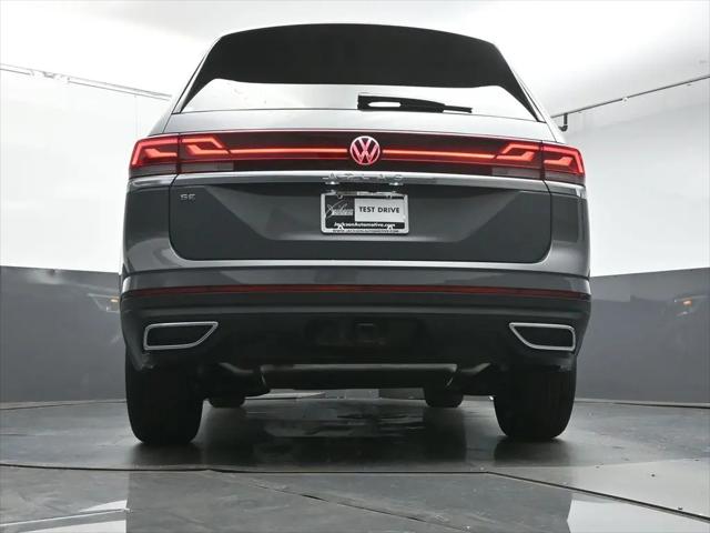 2026 Volkswagen Atlas SE with Technology